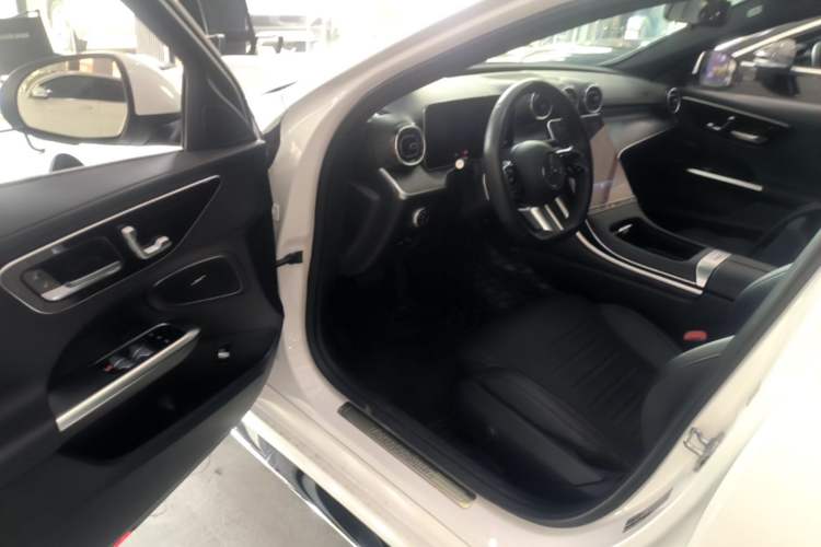 Used Mercedes-Benz C-Class 2024 Restyled C 200 L Sport Edition Driver Seat
