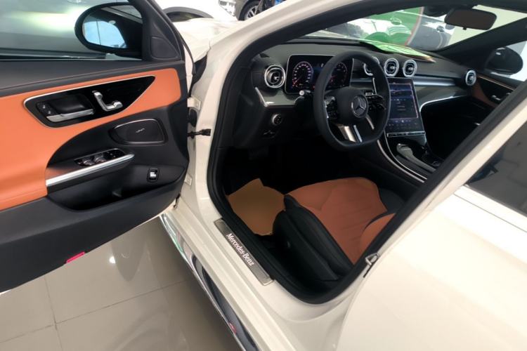 Used Mercedes-Benz C-Class 2024 Restyled C-Class 260 L Sport Edition Driver Seat