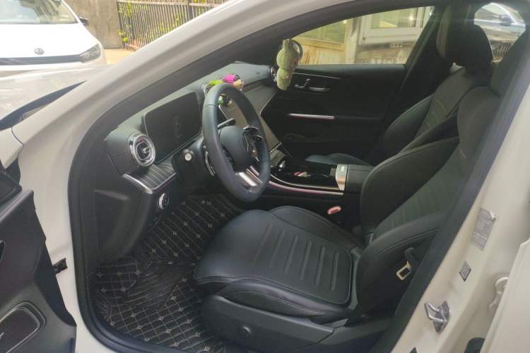 Used Mercedes-Benz C-Class 2024 Second Facelift C 260 L Sport Edition Driver Seat