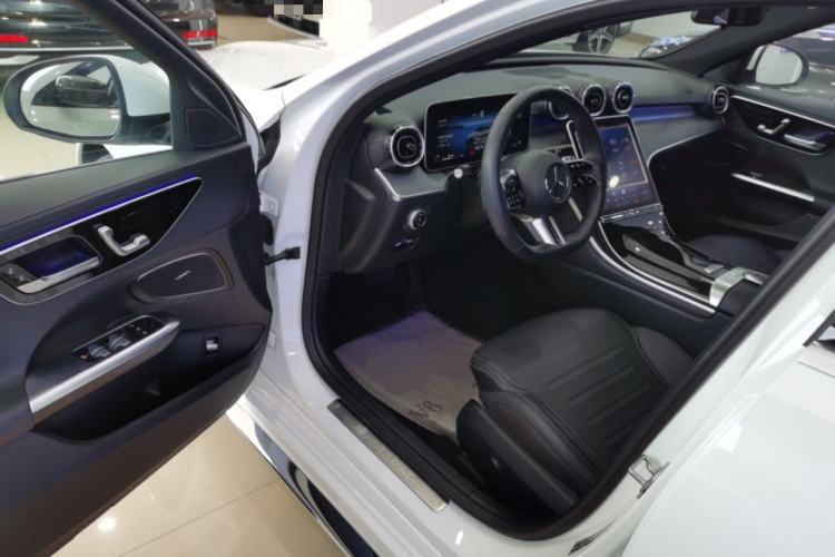 Used Mercedes-Benz C-Class 2024 C 200 L Sport Edition Driver Seat
