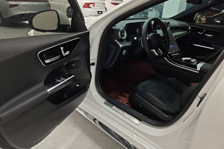 Used Mercedes-Benz C-Class 2024 Restyled C-Class 260 L Sport Edition Driver Seat