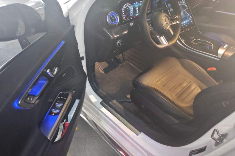 Used Mercedes-Benz C-Class 2024 C 200 L Sport Edition Driver Seat