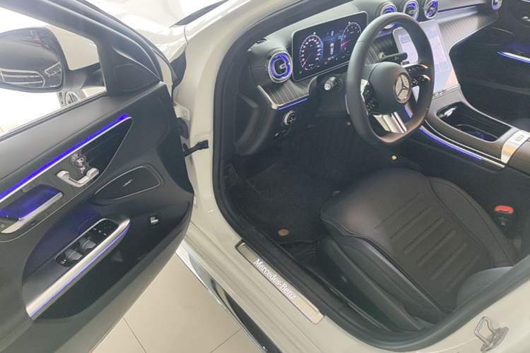 Used Mercedes-Benz C-Class 2024 Second Facelift C 260 L Sport Edition Driver Seat