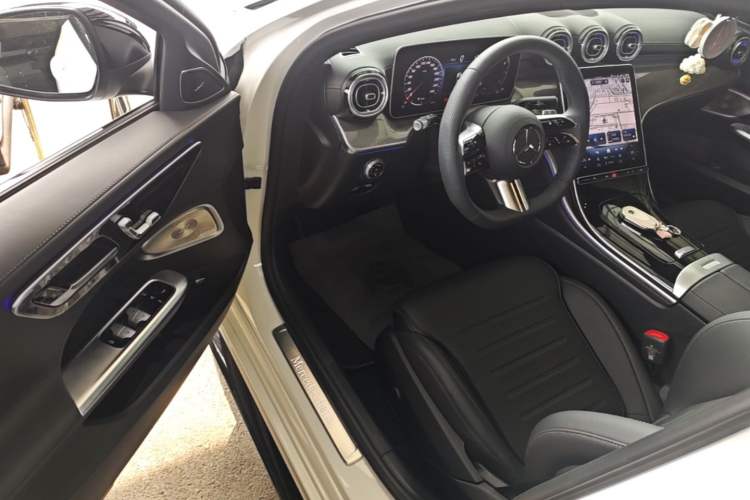 Used Mercedes-Benz C-Class 2024 Facelifted C-Class 260 L Night Edition Sports Version Driver Seat