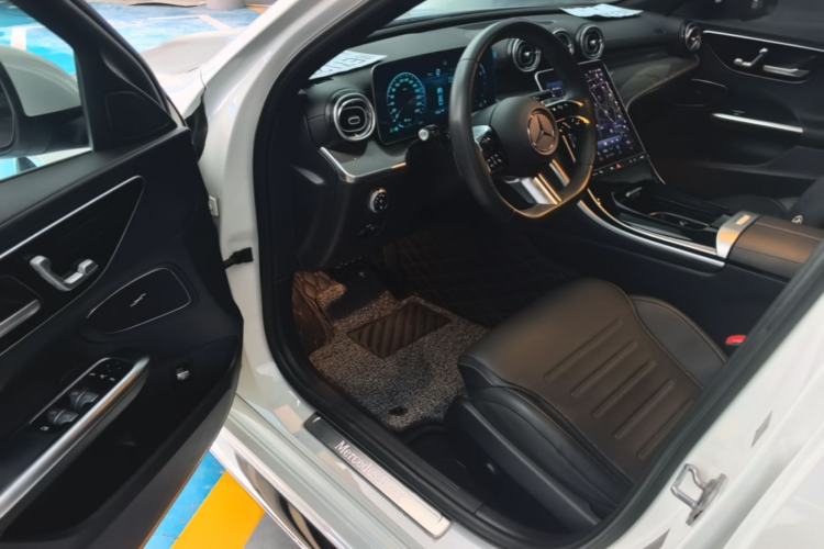 Used Mercedes-Benz C-Class 2024 Restyled C 260 L Sport Edition Driver Seat