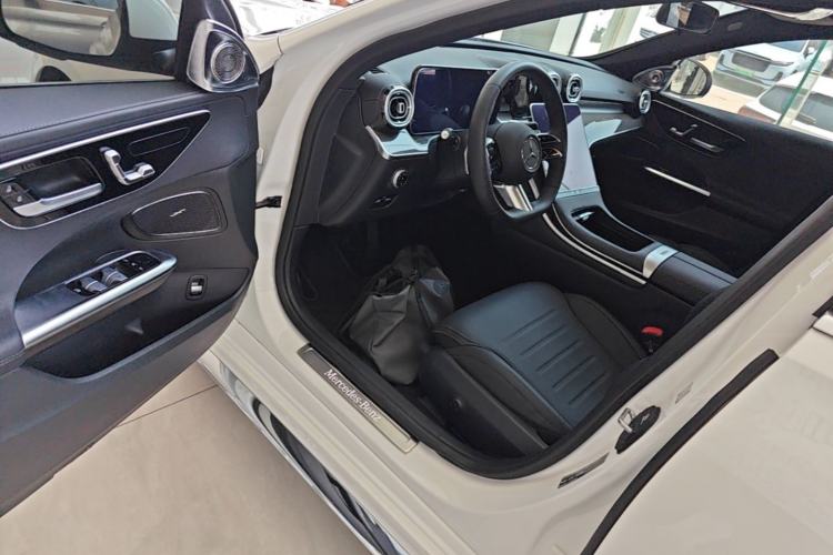 Used Mercedes-Benz C-Class 2024 Second Facelift C 260 L Sport Edition Driver Seat