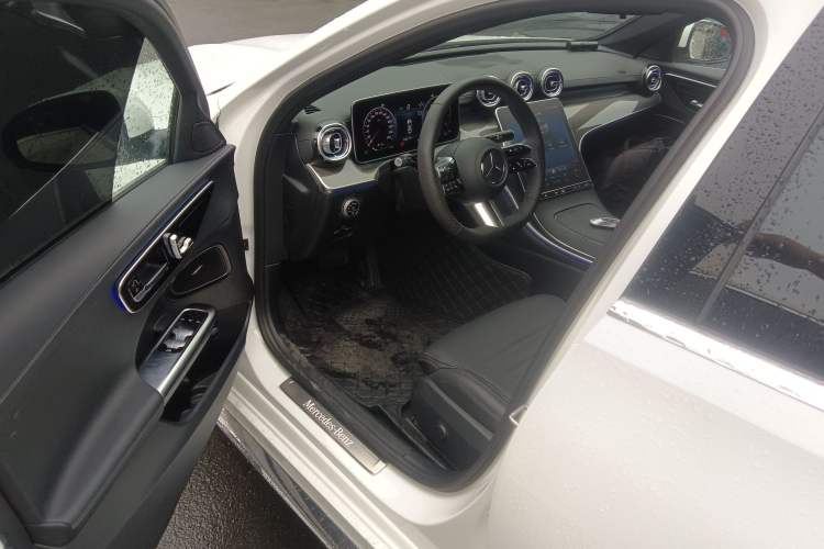 Used Mercedes-Benz C-Class 2024 Second Facelift C 260 L Sport Edition Driver Seat