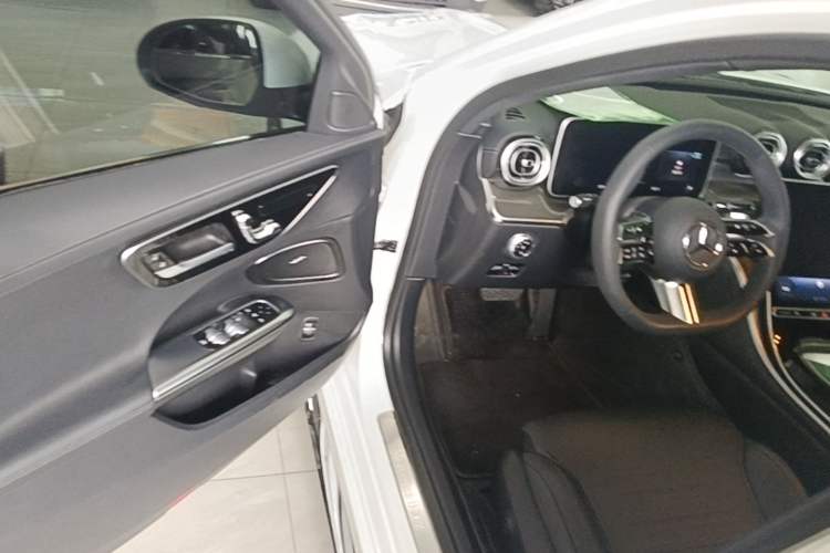 Used Mercedes-Benz C-Class 2024 Second Facelift C 260 L Sport Edition Driver Seat