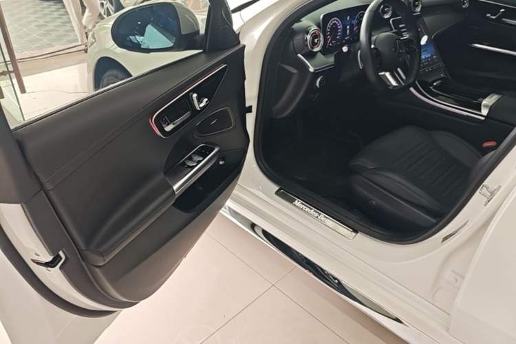 Used Mercedes-Benz C-Class 2024 Second Facelift C 260 L Sport Edition Driver Seat
