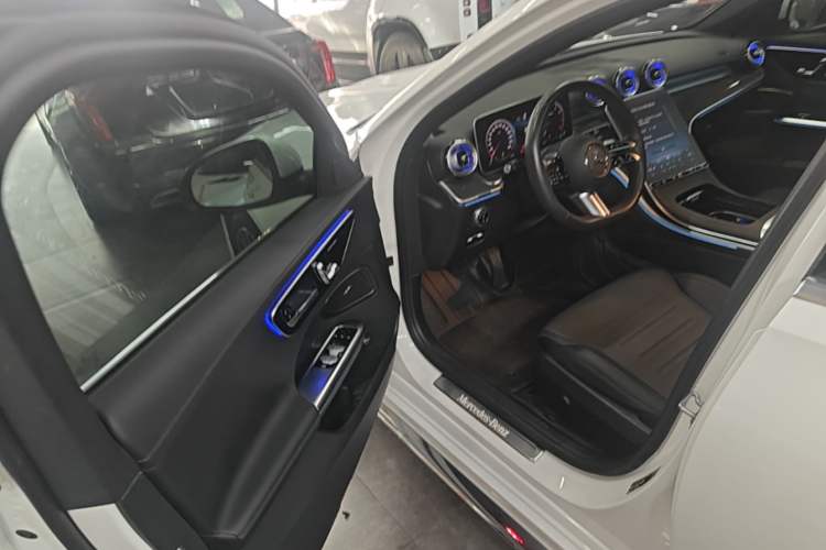 Used Mercedes-Benz C-Class 2024 Second Facelift C 260 L Sport Edition Driver Seat
