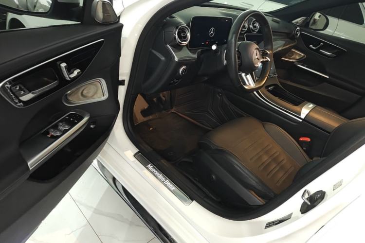 Used Mercedes-Benz C-Class 2024 Restyled C 260 L Sport Edition Driver Seat