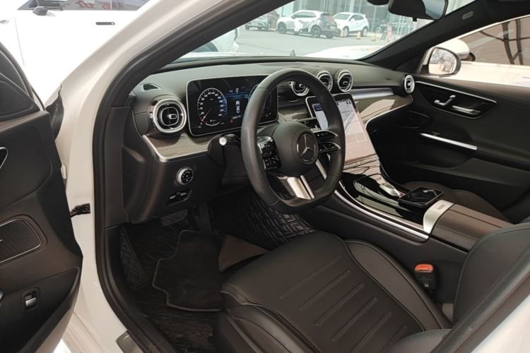 Used Mercedes-Benz C-Class 2024 Restyled C 260 L Sport Edition Driver Seat