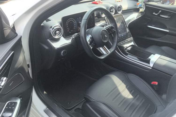 Used Mercedes-Benz C-Class 2024 Restyled C 260 L Sport Edition Driver Seat