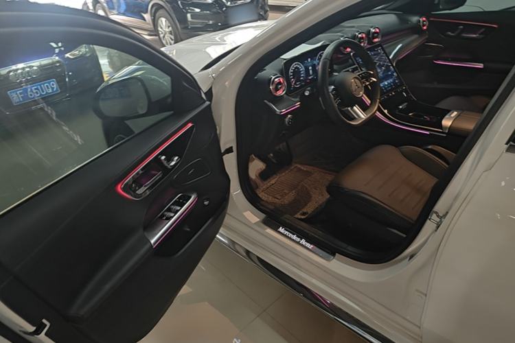 Used Mercedes-Benz C-Class 2024 Restyled C 260 L Sport Edition Driver Seat