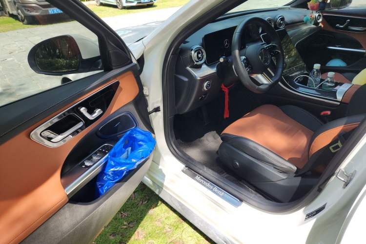 Used Mercedes-Benz C-Class 2024 Restyled C-Class 260 L Sport Edition Driver Seat
