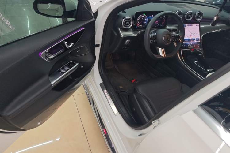 Used Mercedes-Benz C-Class 2024 Restyled C 260 L Sport Edition Driver Seat