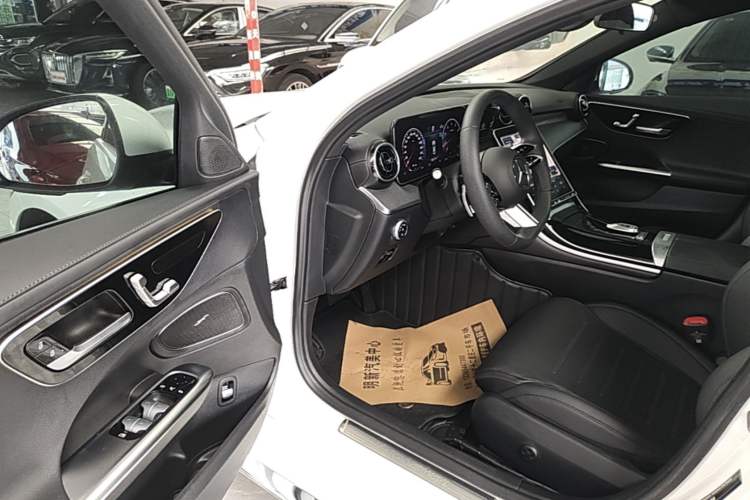 Used Mercedes-Benz C-Class 2024 Restyled C 200 L Sport Edition Driver Seat