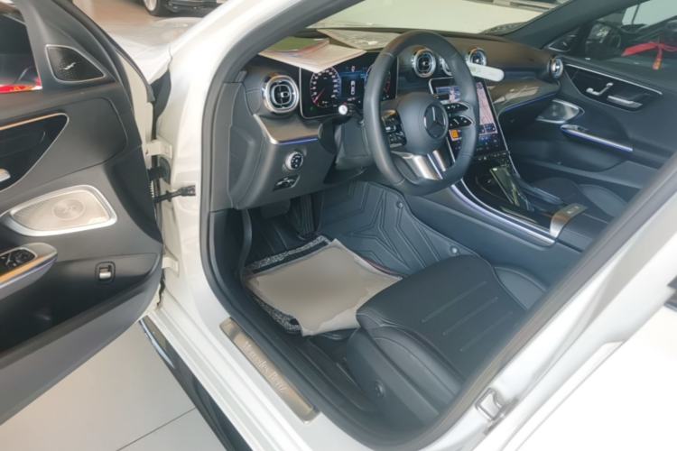 Used Mercedes-Benz C-Class 2024 Second Facelift C 260 L Starry Night Sport Edition Driver Seat