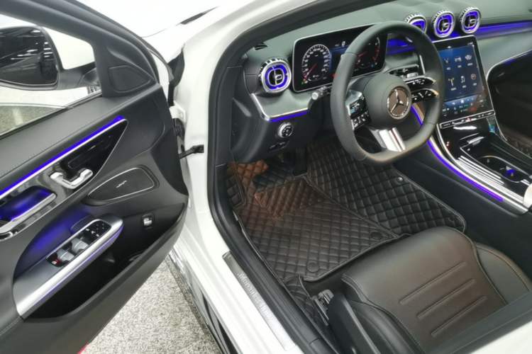 Used Mercedes-Benz C-Class 2024 Restyled C 200 L Sport Edition Driver Seat