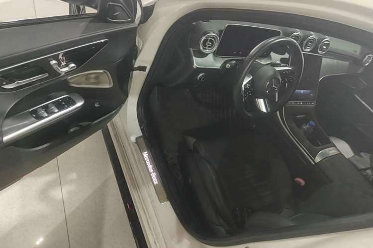 Used Mercedes-Benz C-Class 2024 Facelift C 260 L Night Edition Sport Version Driver Seat