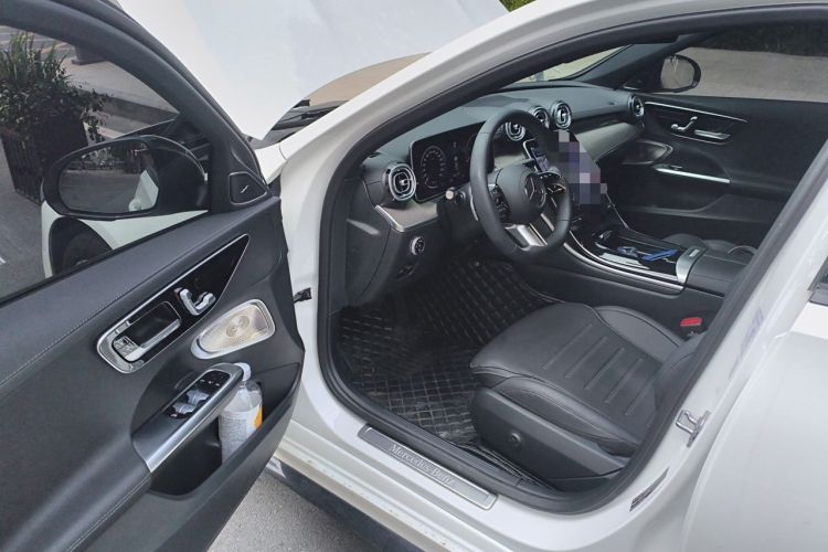 Used Mercedes-Benz C-Class 2024 Second Facelift C 260 L Starry Night Sport Edition Driver Seat