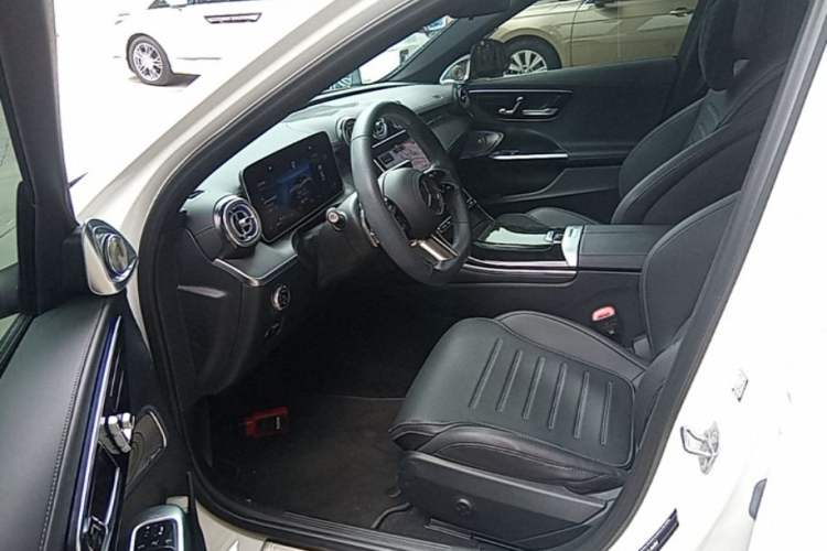 Used Mercedes-Benz C-Class 2024 C 200 L Sport Edition Driver Seat