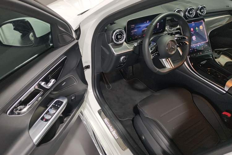 Used Mercedes-Benz C-Class 2024 Restyled C-Class 260 L Sport Edition Driver Seat
