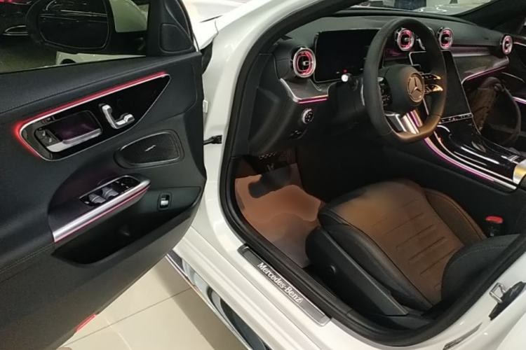 Used Mercedes-Benz C-Class 2024 Second Facelift C 260 L Sport Edition Driver Seat