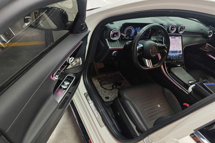Used Mercedes-Benz C-Class 2024 Facelift C 260 L Night Edition Sport Version Driver Seat