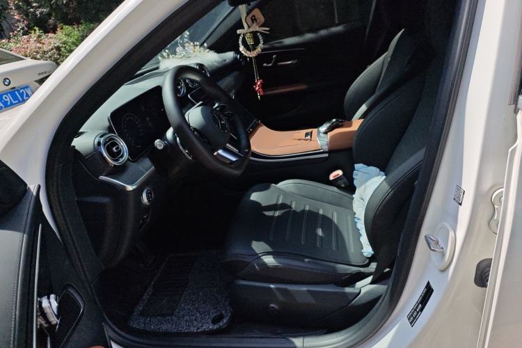 Used Mercedes-Benz C-Class 2024 Second Facelift C 260 L Driver Seat