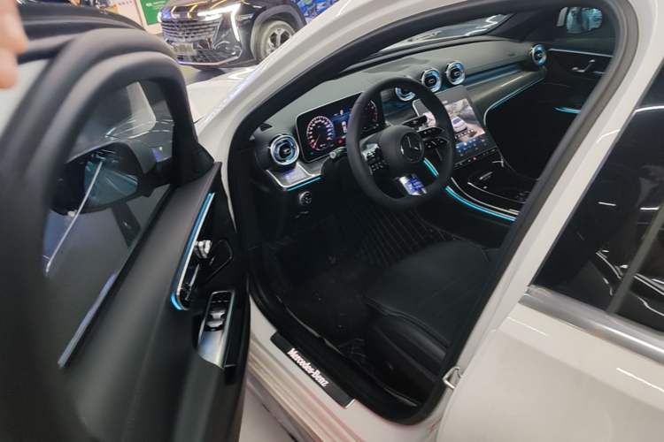 Used Mercedes-Benz C-Class 2024 Restyled C 260 L Sport Edition Driver Seat
