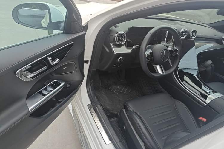 Used Mercedes-Benz C-Class 2024 Restyled C 260 L Sport Edition Driver Seat