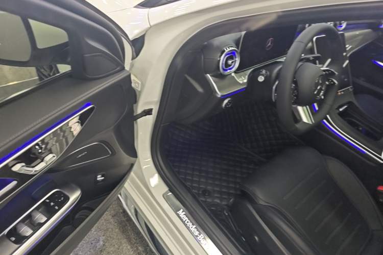 Used Mercedes-Benz C-Class 2024 Restyled C 260 L Sport Edition Driver Seat