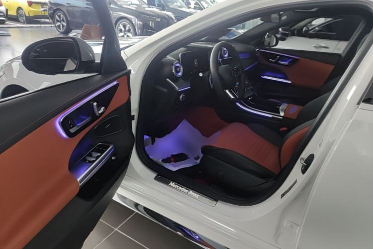 Used Mercedes-Benz C-Class 2024 Restyled C 260 L Sport Edition Driver Seat