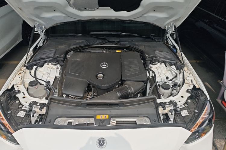 Used Mercedes-Benz C-Class 2024 Facelifted C-Class 260 L Night Edition Sports Version Engine Bay