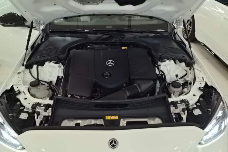 Used Mercedes-Benz C-Class 2024 Facelifted C-Class 260 L Night Edition Sports Version Engine Bay