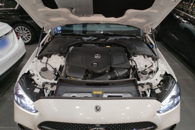 Used Mercedes-Benz C-Class 2024 Facelifted C-Class 260 L Night Edition Sports Version Engine Bay