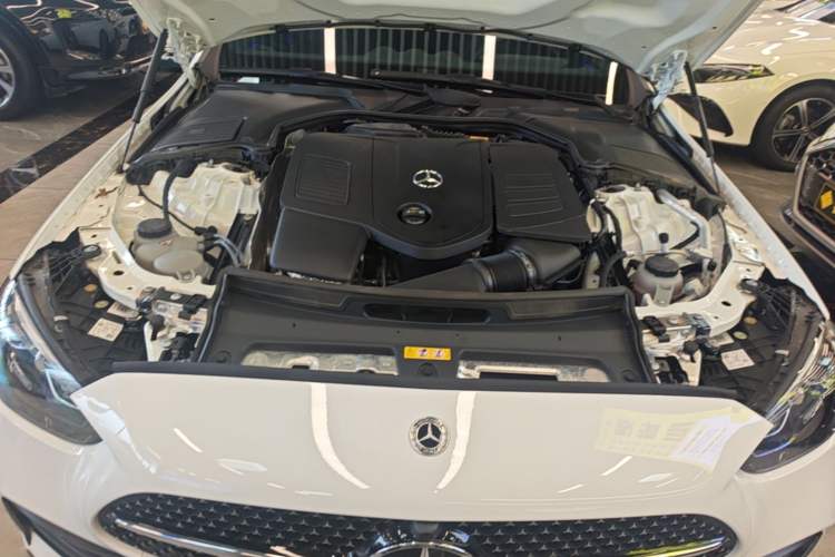 Used Mercedes-Benz C-Class 2024 Facelifted C-Class 260 L Night Edition Sports Version Engine Bay