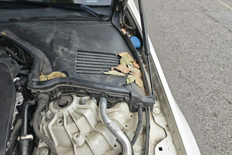 Used Mercedes-Benz C-Class 2024 C 260 L Sport Edition Engine Bay Left