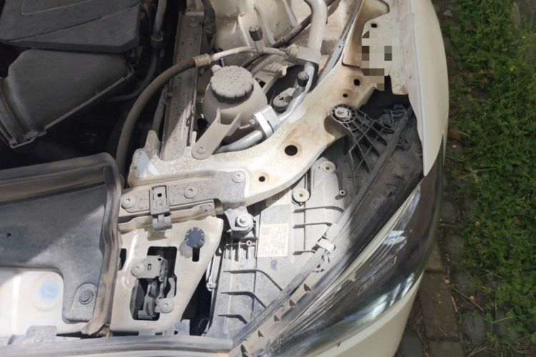 Used Mercedes-Benz C-Class 2024 C 260 L Sport Edition Engine Bay Left