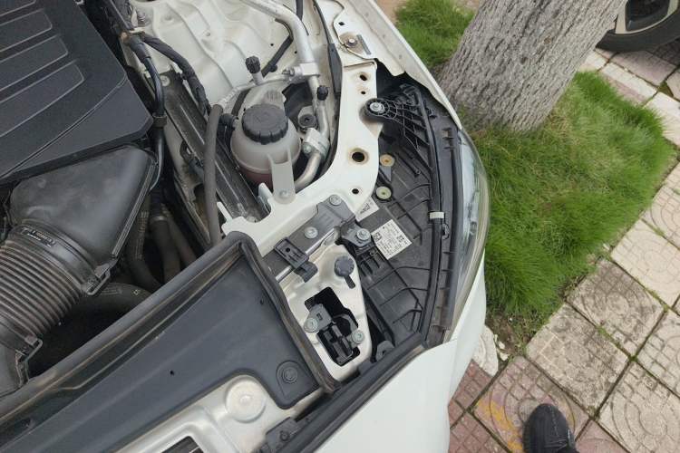 Used Mercedes-Benz C-Class 2024 Restyled C-Class 260 L Sport Edition Engine Bay Left