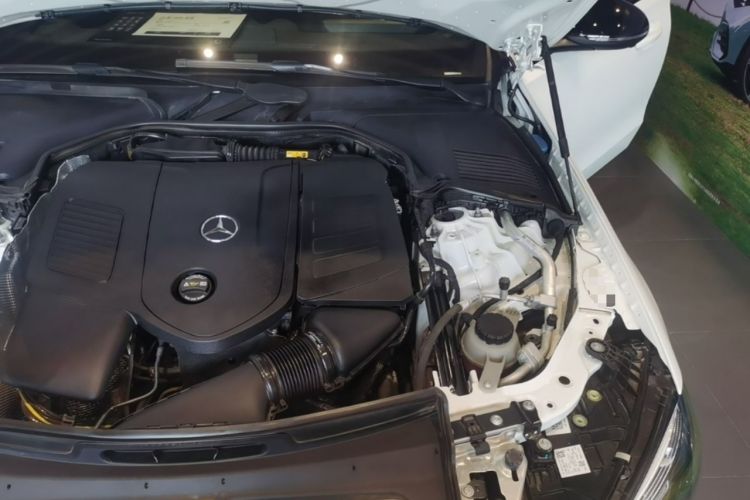 Used Mercedes-Benz C-Class 2024 Facelifted C-Class 260 L Night Edition Sports Version Engine Bay Left