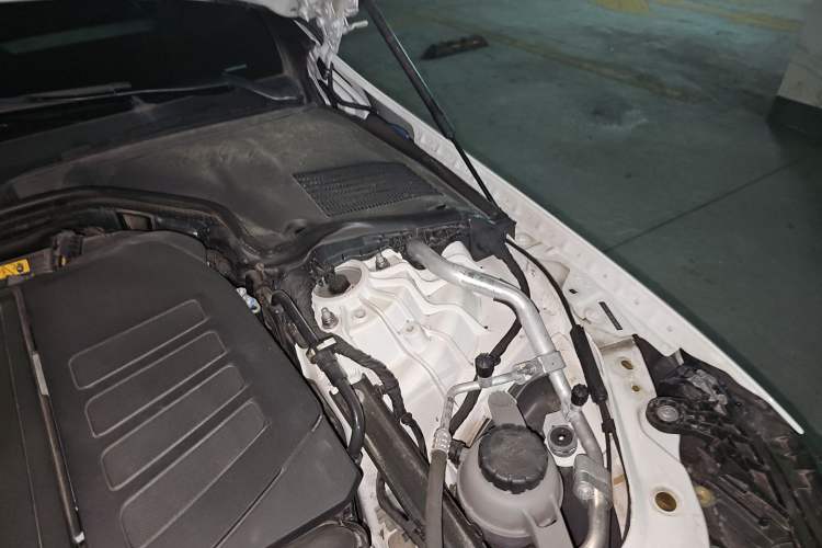 Used Mercedes-Benz C-Class 2024 Restyled C 260 L Sport Edition Engine Bay Left