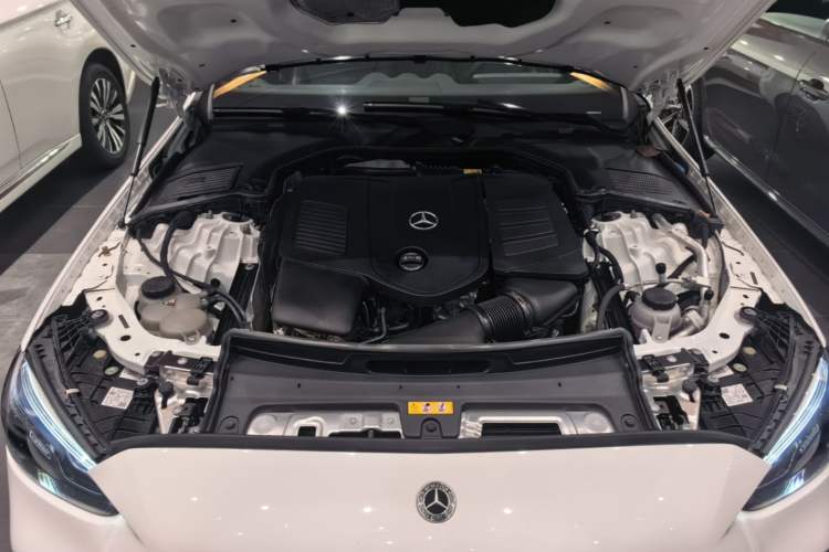 Used Mercedes-Benz C-Class 2024 Facelifted C-Class 260 L Night Edition Sports Version Engine Bay
