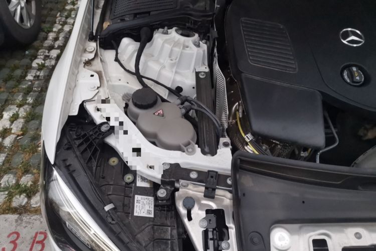Used Mercedes-Benz C-Class  Engine Bay Right