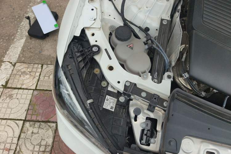 Used Mercedes-Benz C-Class 2024 Restyled C-Class 260 L Sport Edition Engine Bay Right