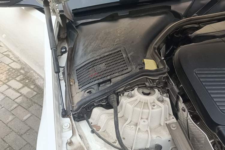 Used Mercedes-Benz C-Class 2024 Second Facelift C 260 L Starry Night Sport Edition Engine Bay Right
