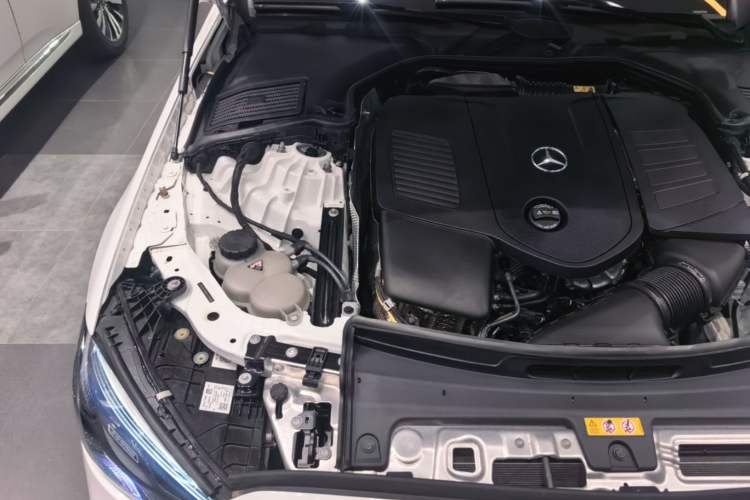 Used Mercedes-Benz C-Class 2024 Facelifted C-Class 260 L Night Edition Sports Version Engine Bay Right