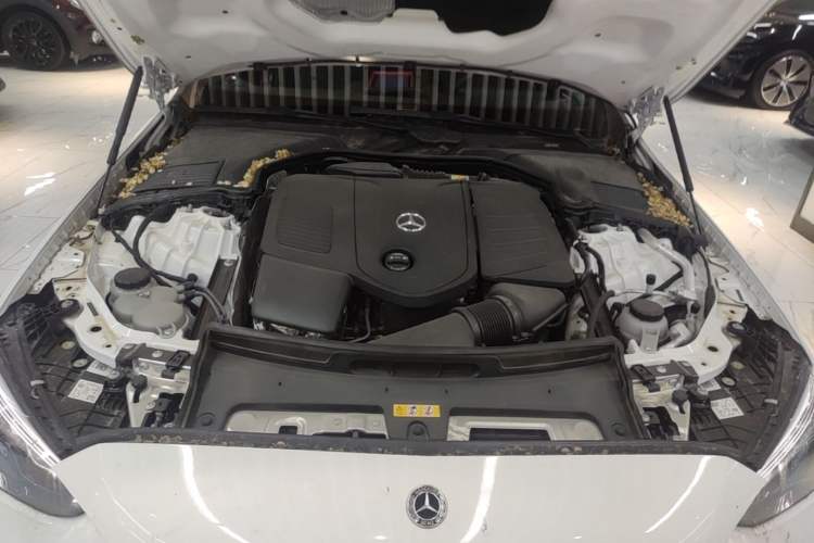 Used Mercedes-Benz C-Class 2024 Facelifted C-Class 260 L Night Edition Sports Version Engine Bay