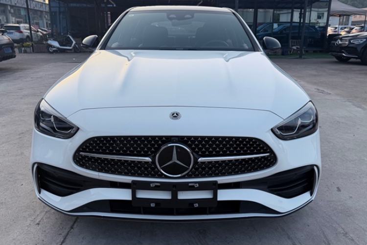 Used Mercedes-Benz C-Class 2024 Facelifted C-Class 260 L Night Edition Sports Version Exterior 1